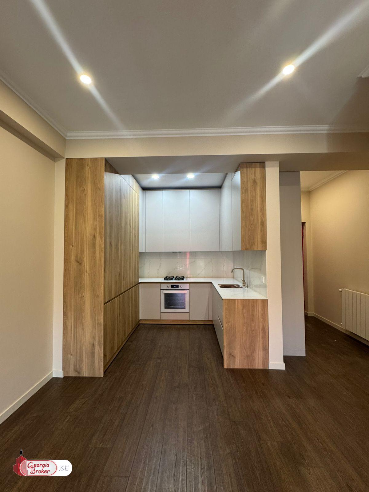 იყიდება ახალი გარემონტებული 2 ოთახიანი ბინა